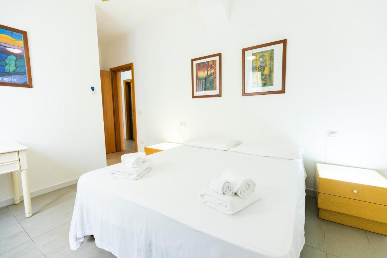 Theo'S Rooms Ольбия Экстерьер фото