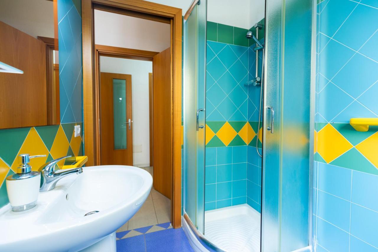 Theo'S Rooms Ольбия Экстерьер фото