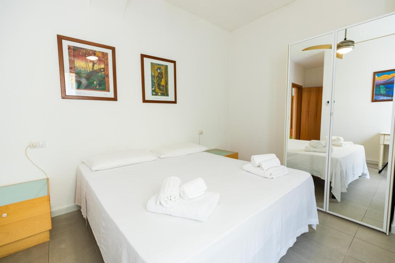 Theo'S Rooms Ольбия Экстерьер фото