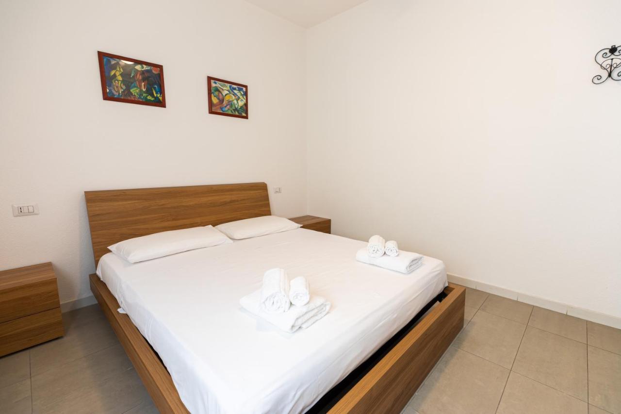 Theo'S Rooms Ольбия Экстерьер фото